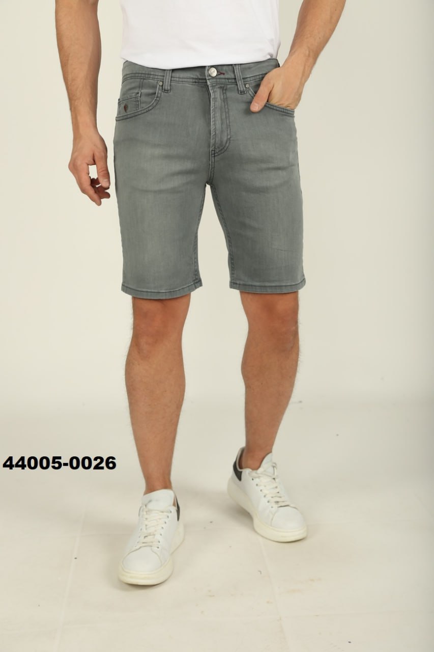Brango men's grey stretch denim shorts with 5-pocket design and leather brand patch, front view