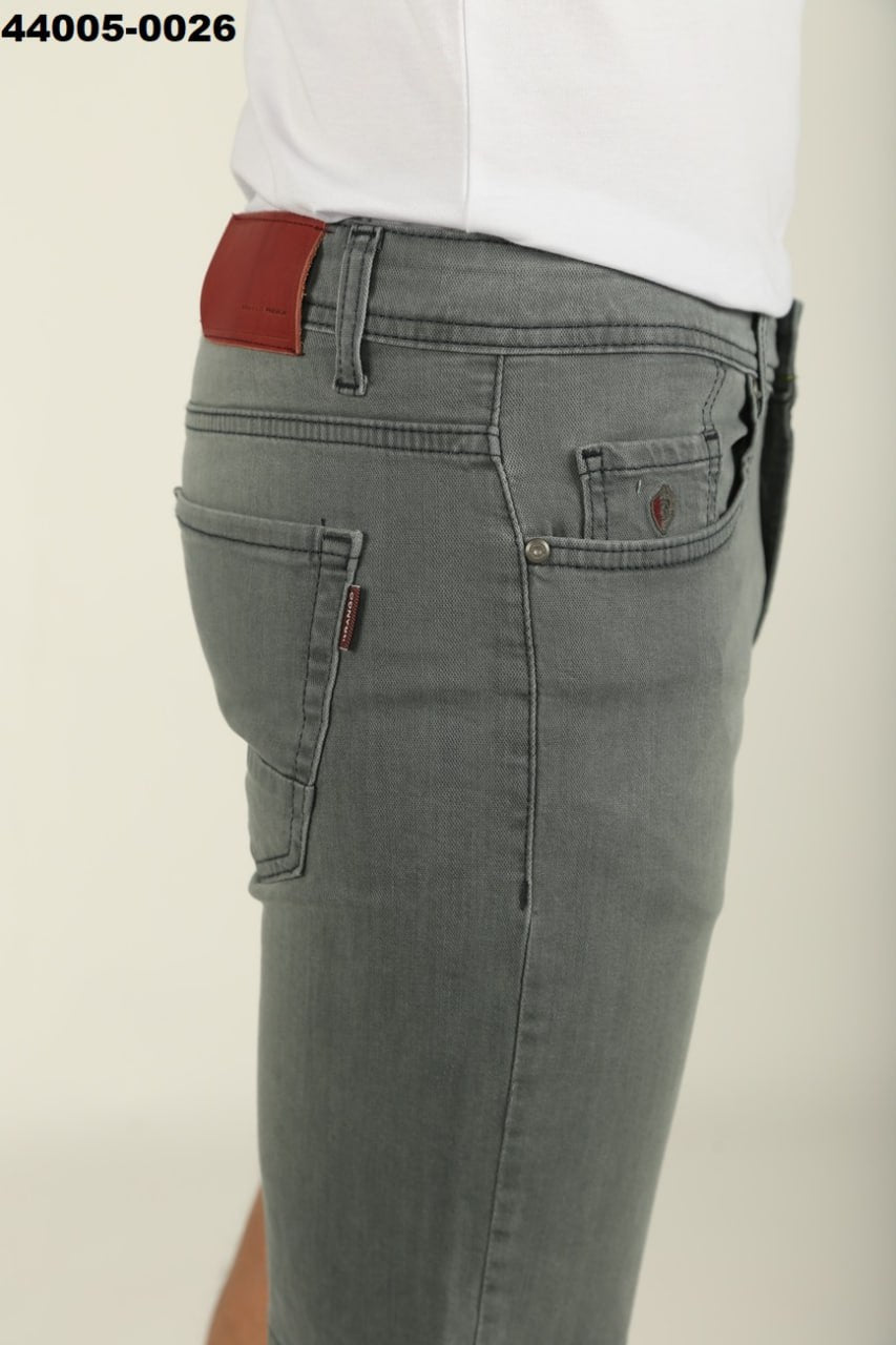 Brango men's grey stretch denim shorts with 5-pocket design and leather brand patch, front view