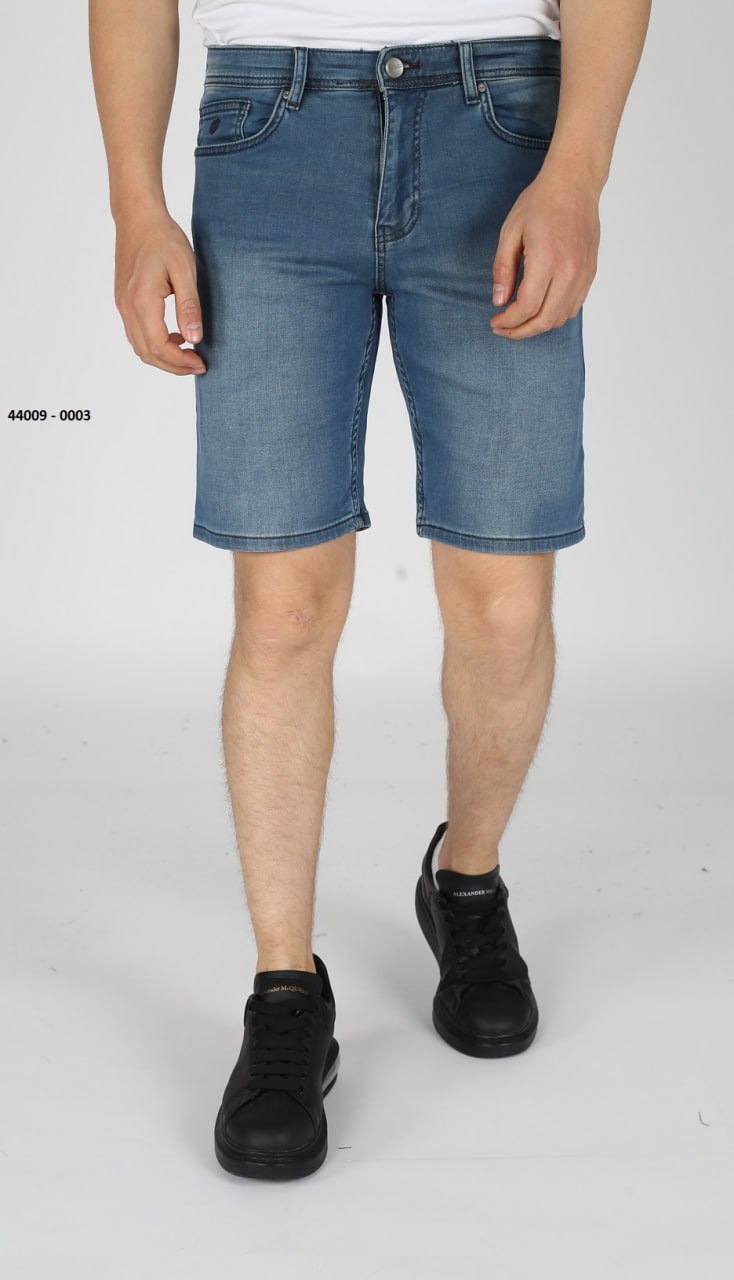 Men's slim fit medium wash stretch denim shorts 