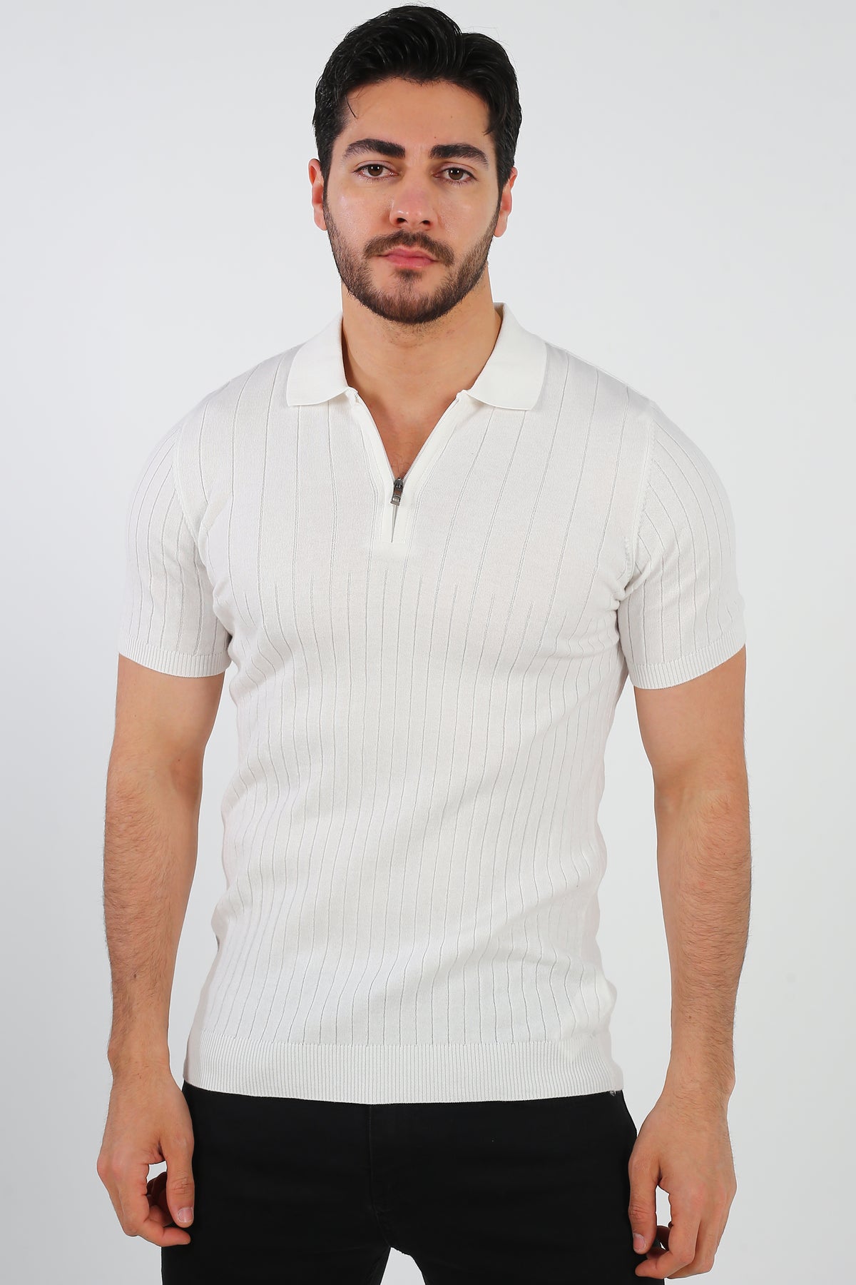 
Premium men's off-white ribbed zip polo shirt in a high-gauge smart casual luxury knit.